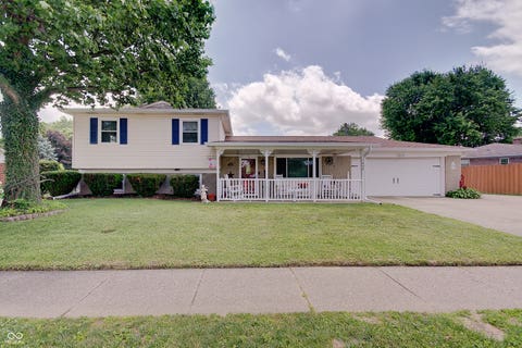 Photo of 7409 Tammy Drive, Southport, IN 46227 (MLS # 22107502)