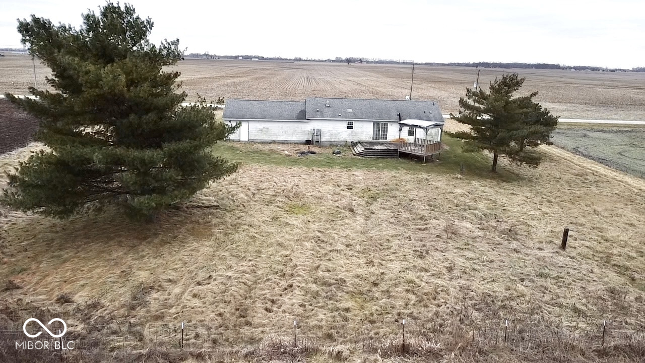 4726 E 210 N