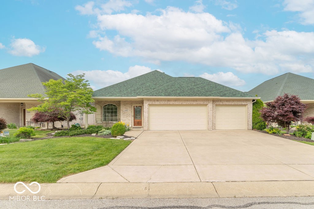 3382 E Nottinghill Drive