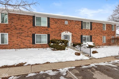 Photo of 6417 Park Central Drive W #D, Indianapolis, IN 46260 (MLS # 22082595)