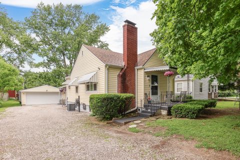 Photo of 3908 S New Jersey Street, Indianapolis, IN 46227 (MLS # 22102625)