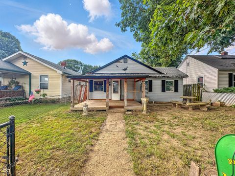 Photo of 1654 E Bradbury Avenue, Indianapolis, IN 46203 (MLS # 22049369)
