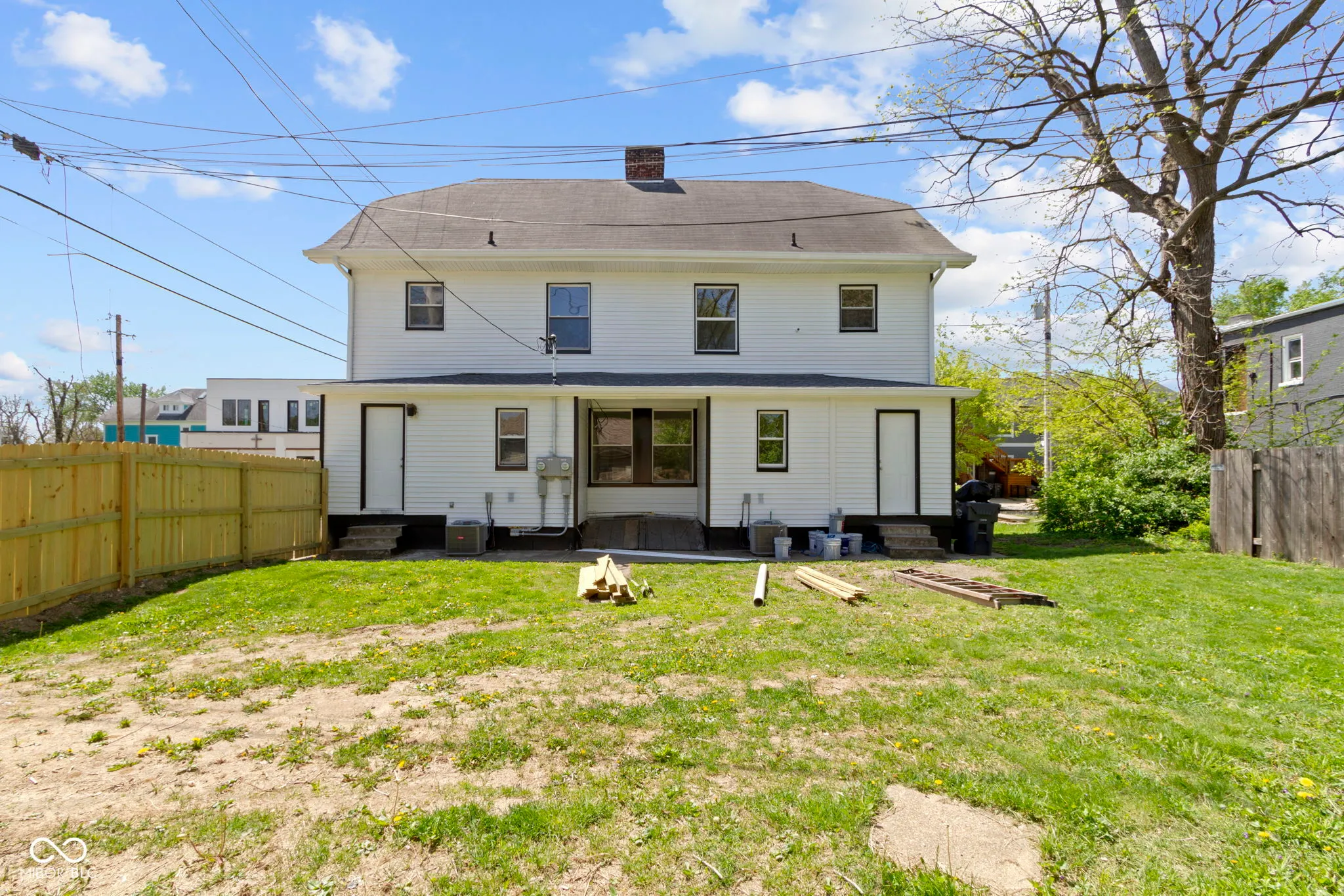 Indianapolis, Indiana 46205, United States, ,Residential,Pending,122289