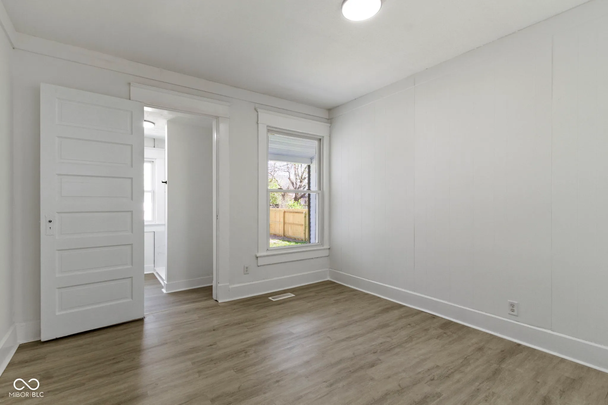 Indianapolis, Indiana 46205, United States, ,Residential,Pending,122289