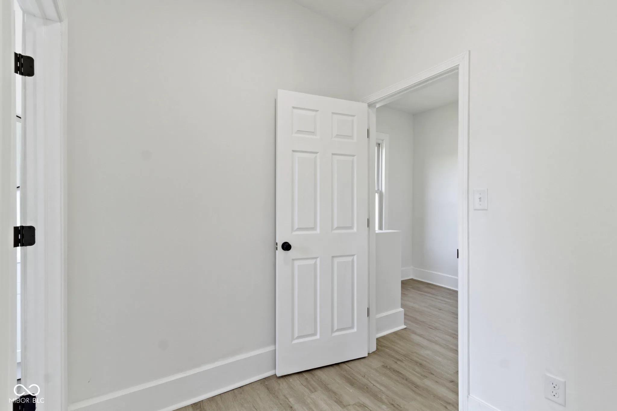 Indianapolis, Indiana 46205, United States, ,Residential,Pending,122289