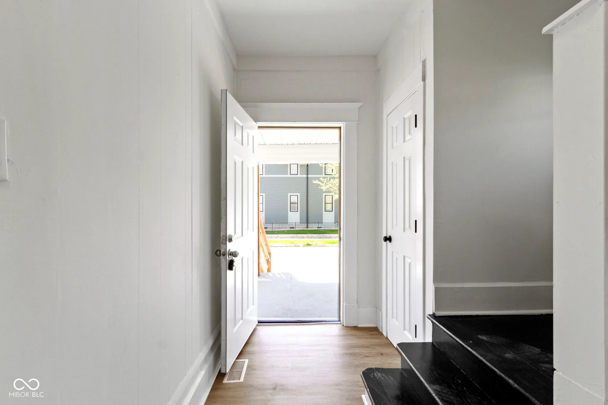 Indianapolis, Indiana 46205, United States, ,Residential,Pending,122289
