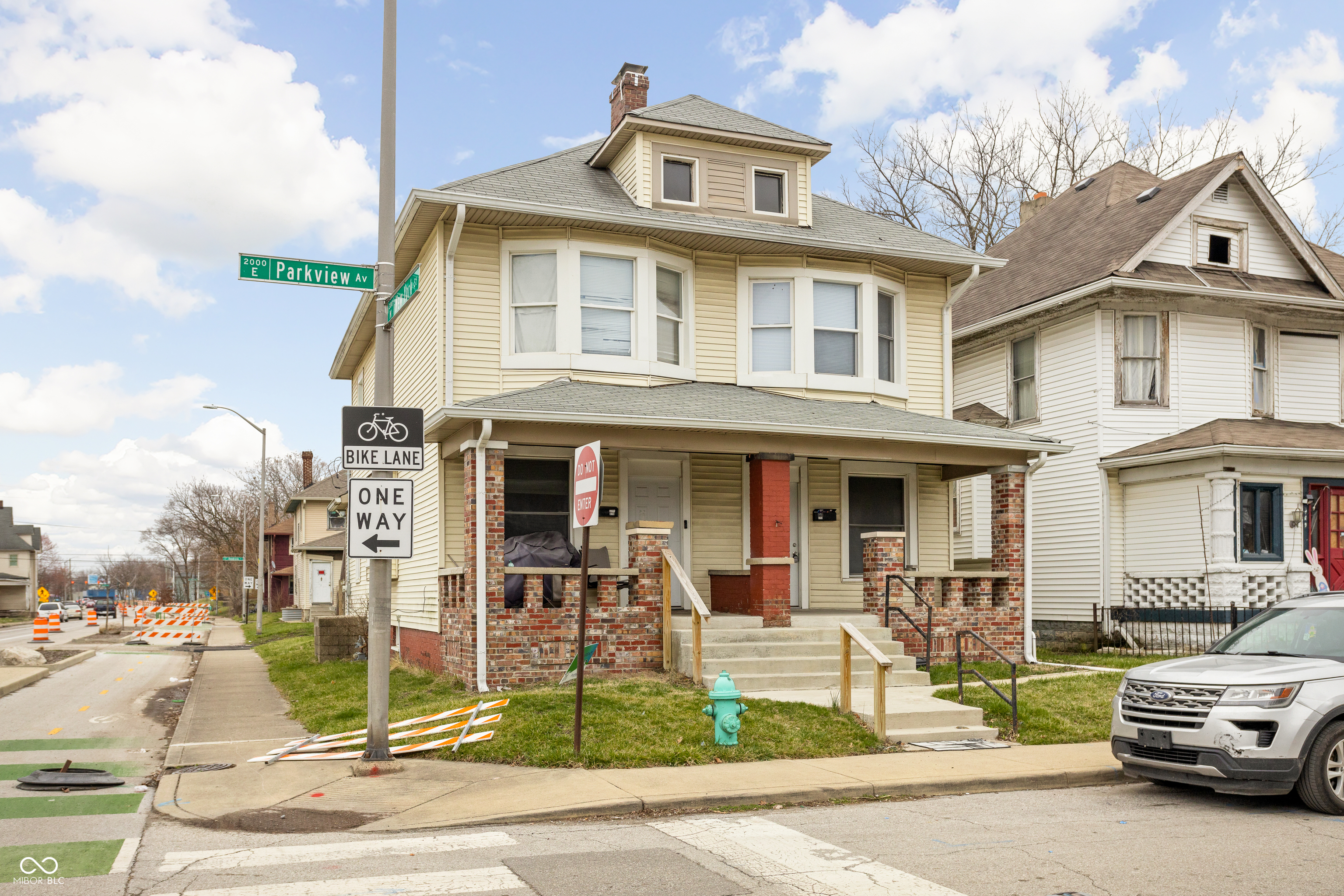 273 E Parkview Avenue