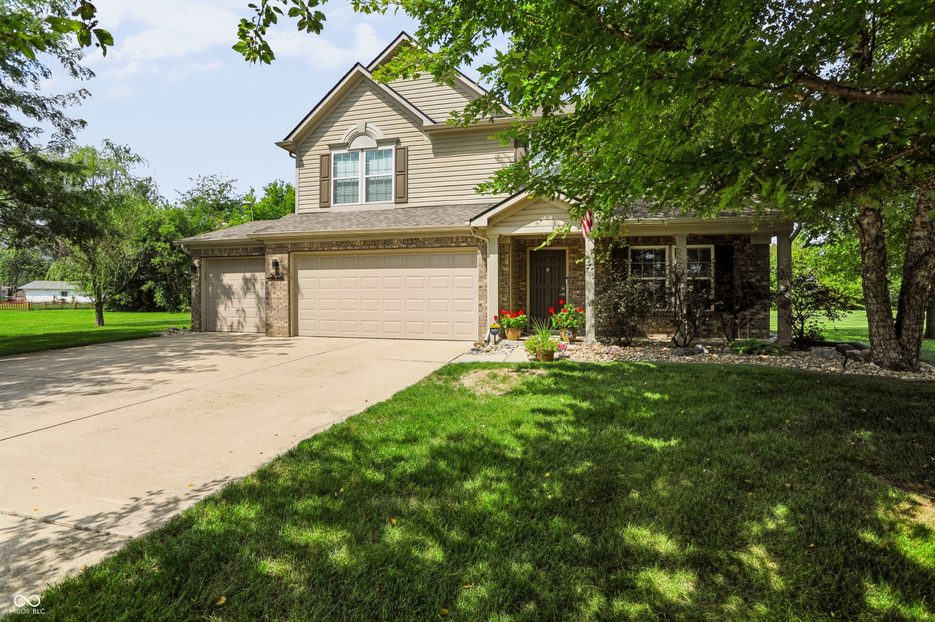 5722 W Woodstock Trail