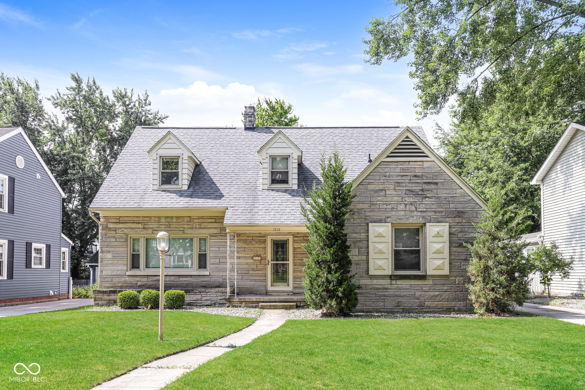 1715 W Walnut Street