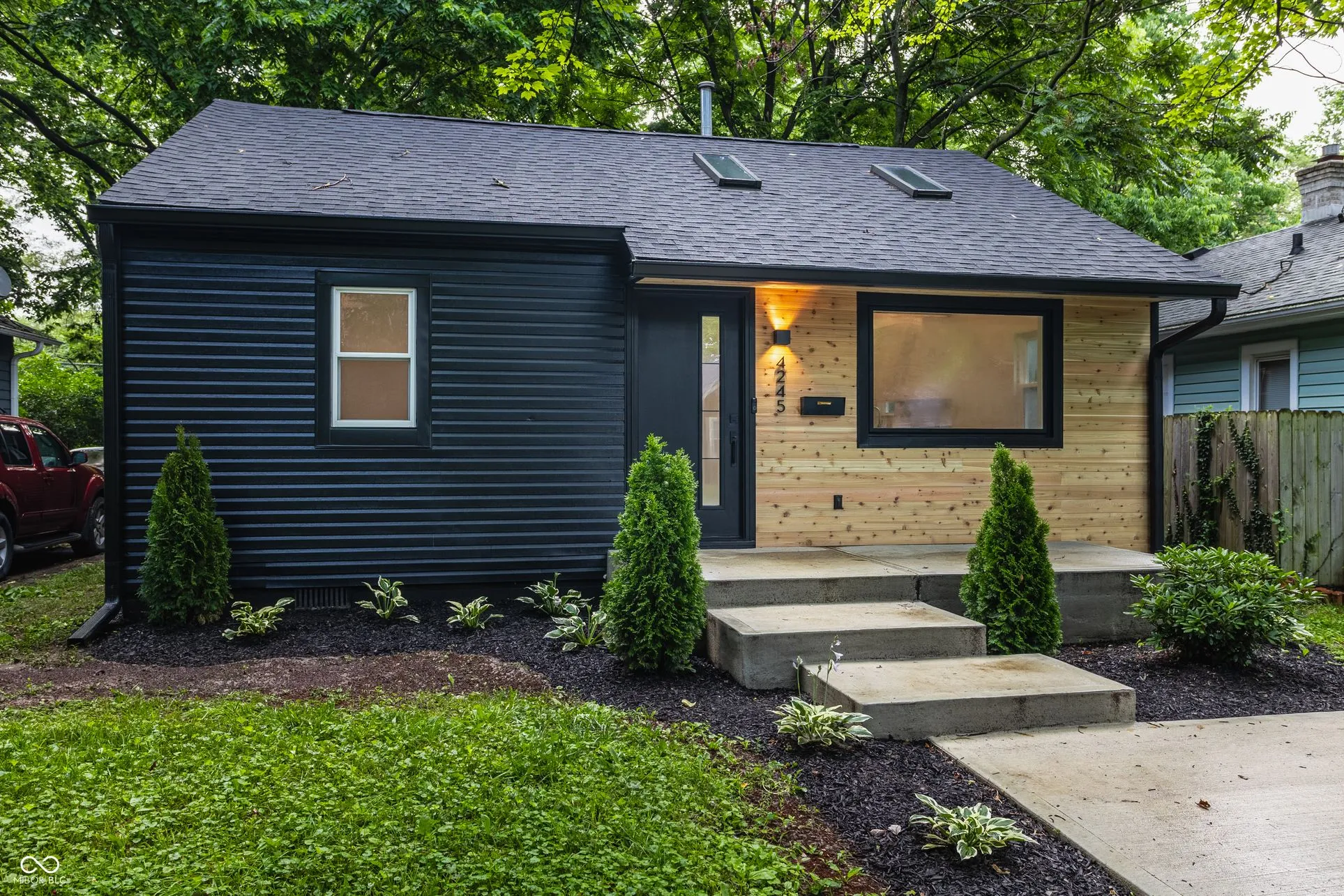 Indianapolis, Indiana 46205, United States, 3 Bedrooms Bedrooms, ,2 BathroomsBathrooms,Residential,Active,156039