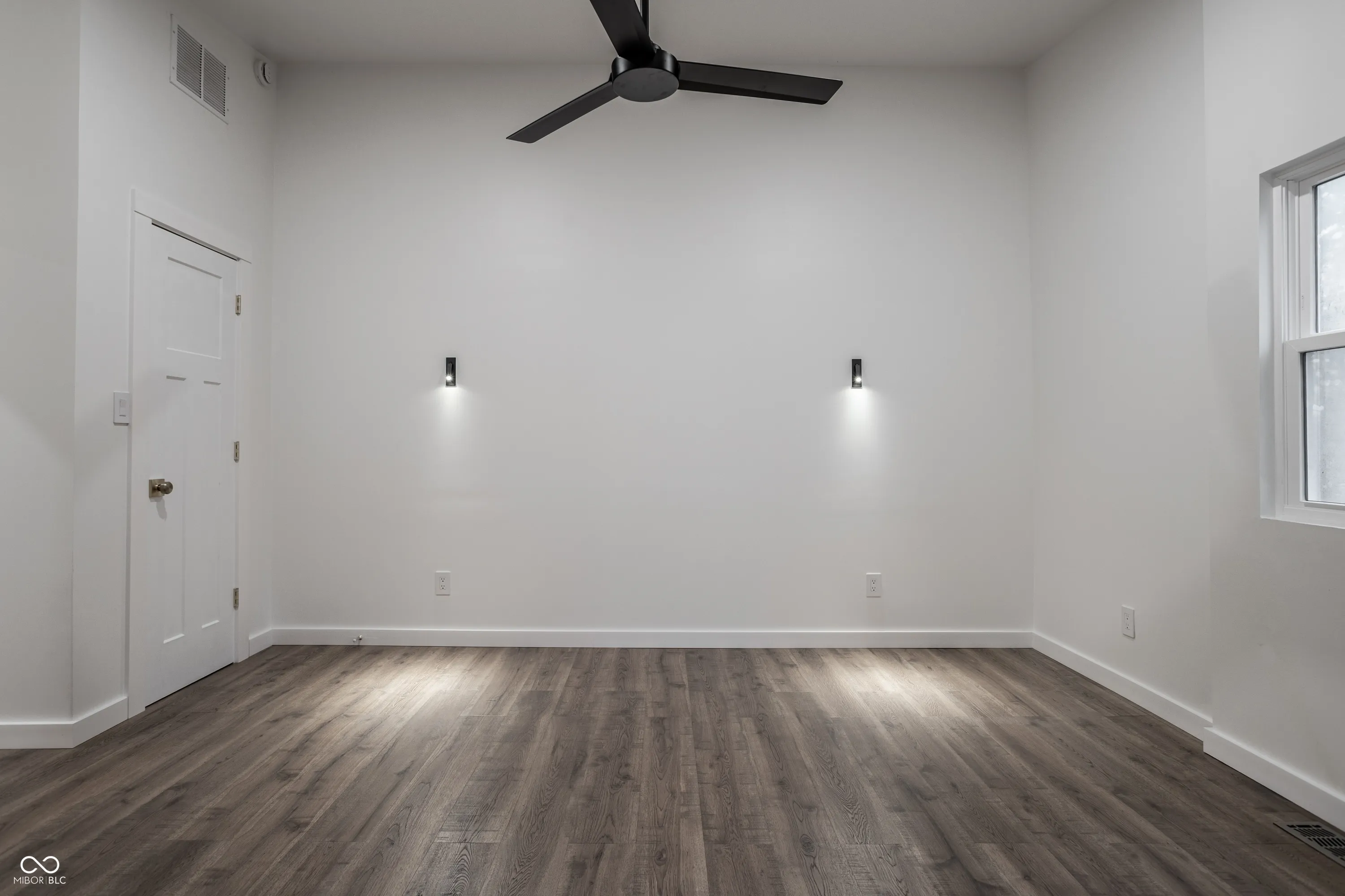 Indianapolis, Indiana 46205, United States, 3 Bedrooms Bedrooms, ,2 BathroomsBathrooms,Residential,Active,156039