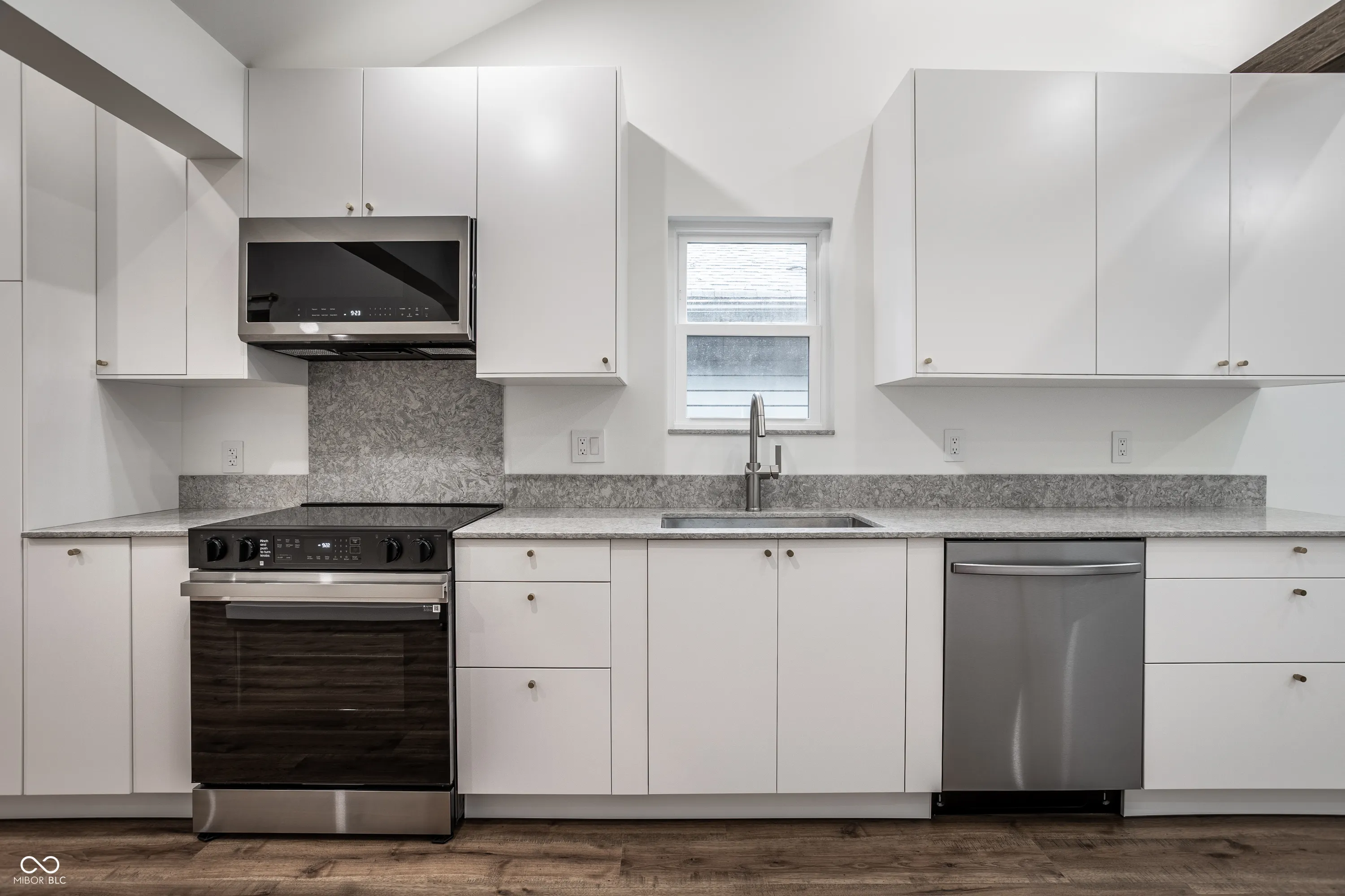 Indianapolis, Indiana 46205, United States, 3 Bedrooms Bedrooms, ,2 BathroomsBathrooms,Residential,Active,156039