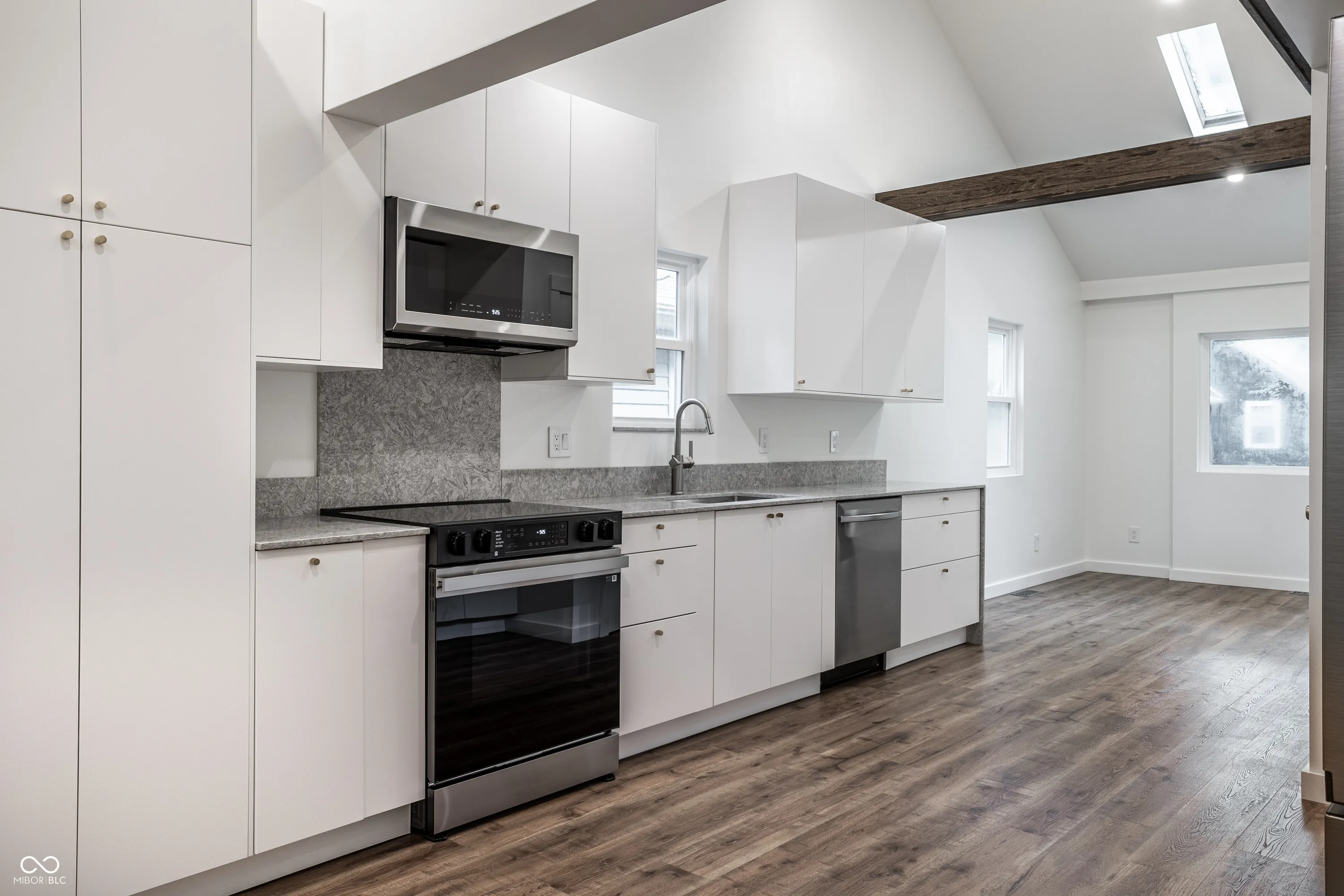 Indianapolis, Indiana 46205, United States, 3 Bedrooms Bedrooms, ,2 BathroomsBathrooms,Residential,Active,156039