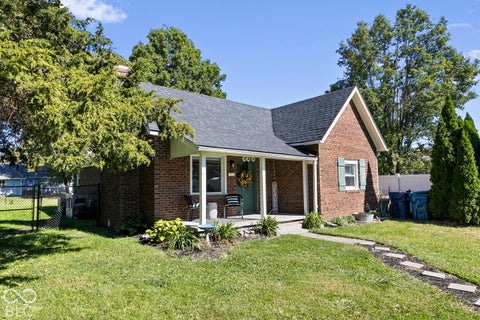 Photo of 325 Walton Street, Atlanta, IN 46031 (MLS # 22130015)