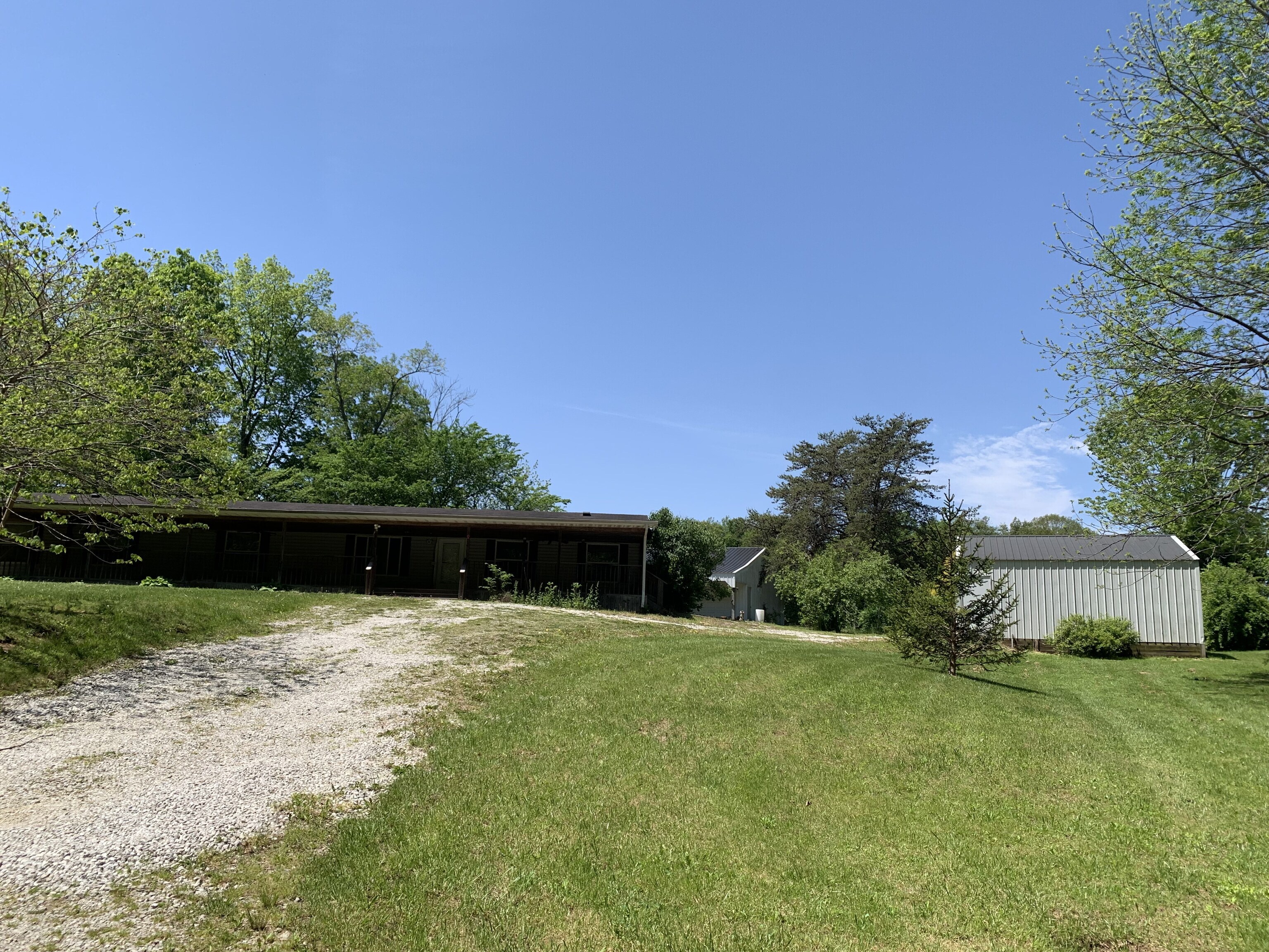 Photo 1 of 42 — 9945 S County Road 475 W, Paris Crossing, IN 47270