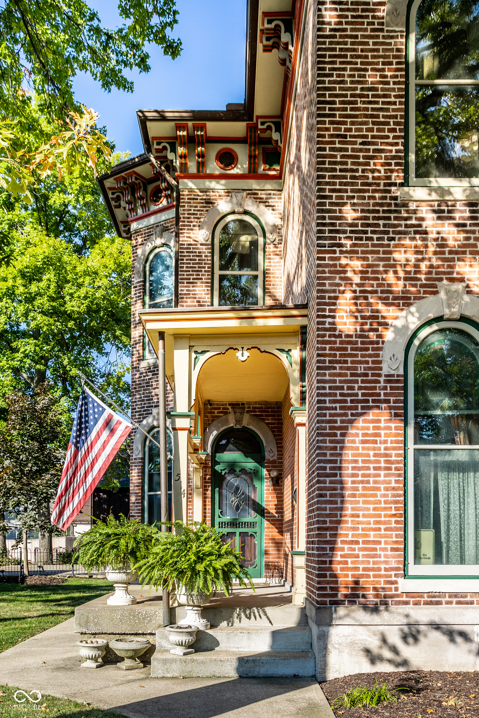 1514 N College Avenue