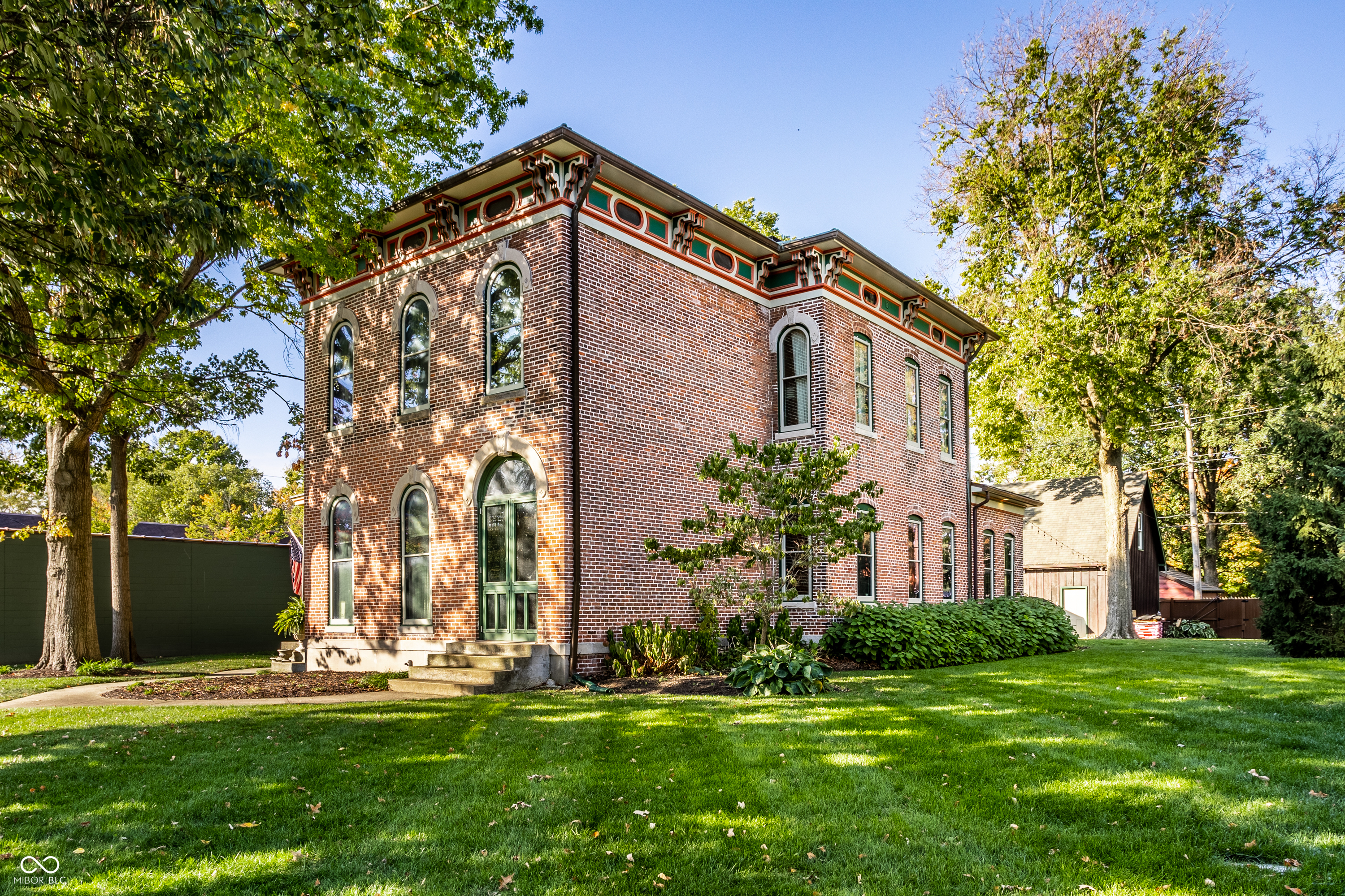 1514 N College Avenue