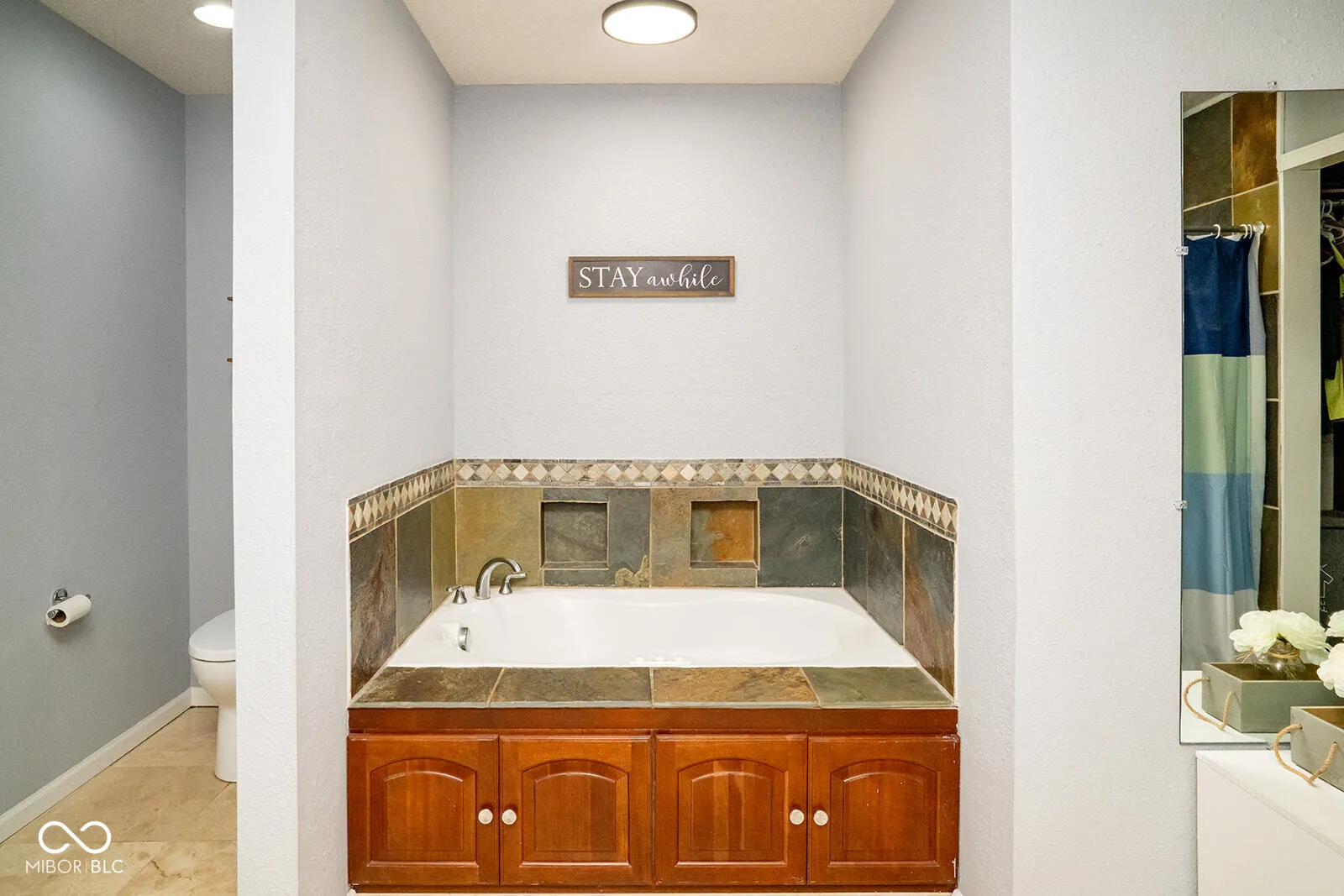 Indianapolis, Indiana 46237, United States, 4 Bedrooms Bedrooms, ,3 BathroomsBathrooms,Residential,Active,171275