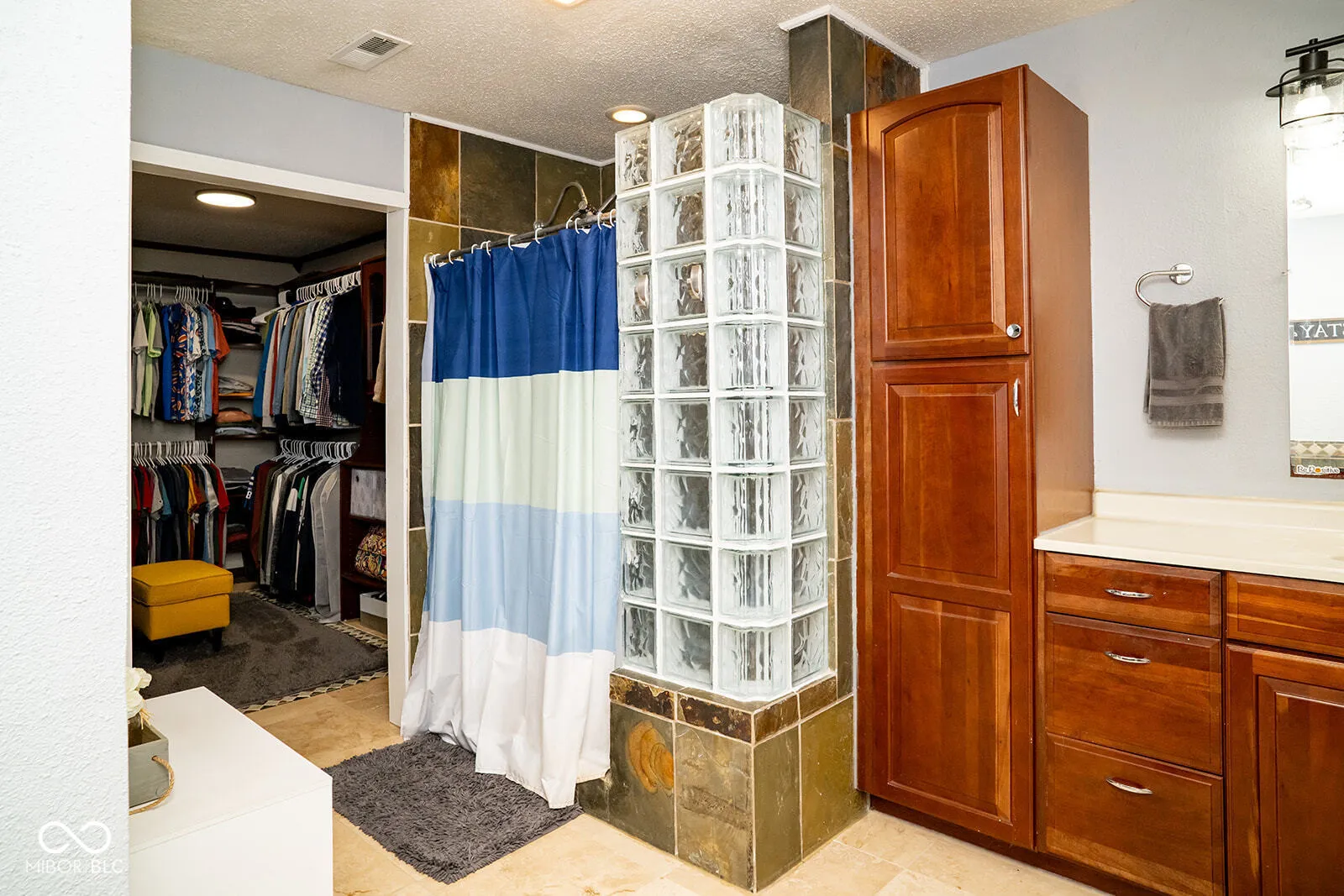 Indianapolis, Indiana 46237, United States, 4 Bedrooms Bedrooms, ,3 BathroomsBathrooms,Residential,Active,171275