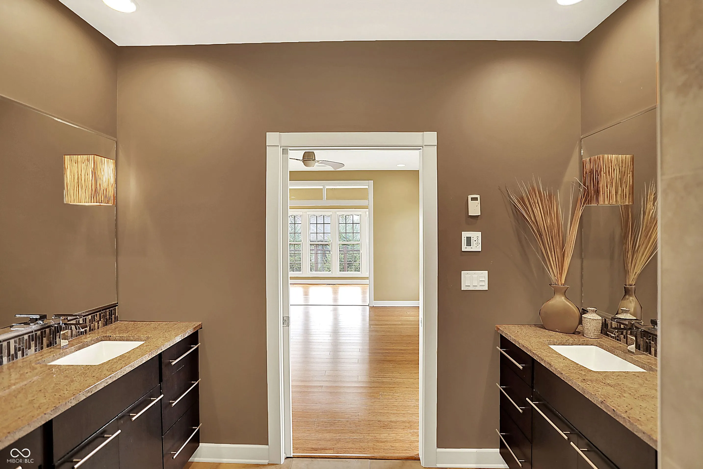 Columbus, Indiana 47201, United States, 3 Bedrooms Bedrooms, ,3 BathroomsBathrooms,Residential,Active,206519