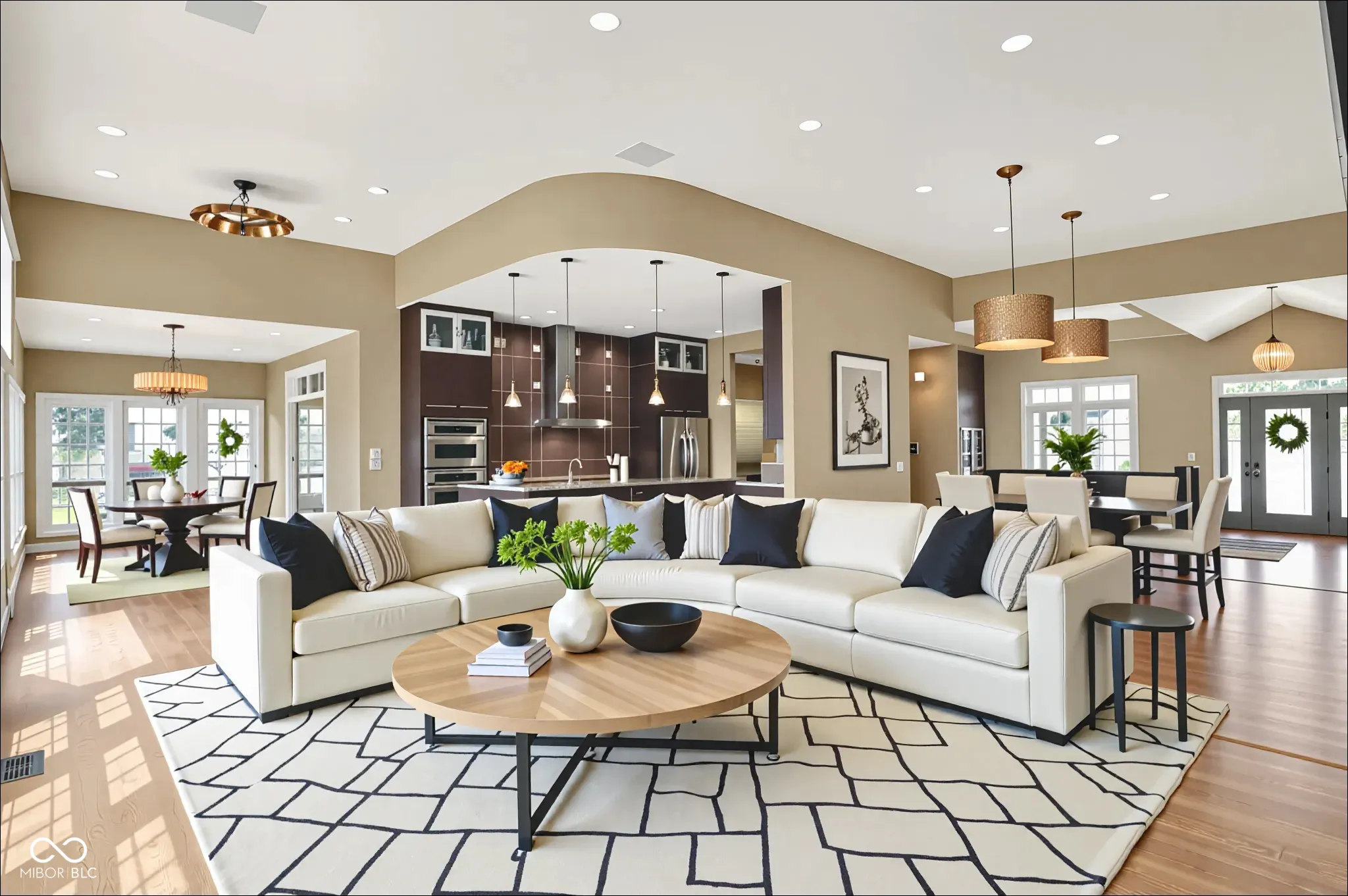 Columbus, Indiana 47201, United States, 3 Bedrooms Bedrooms, ,3 BathroomsBathrooms,Residential,Active,206519