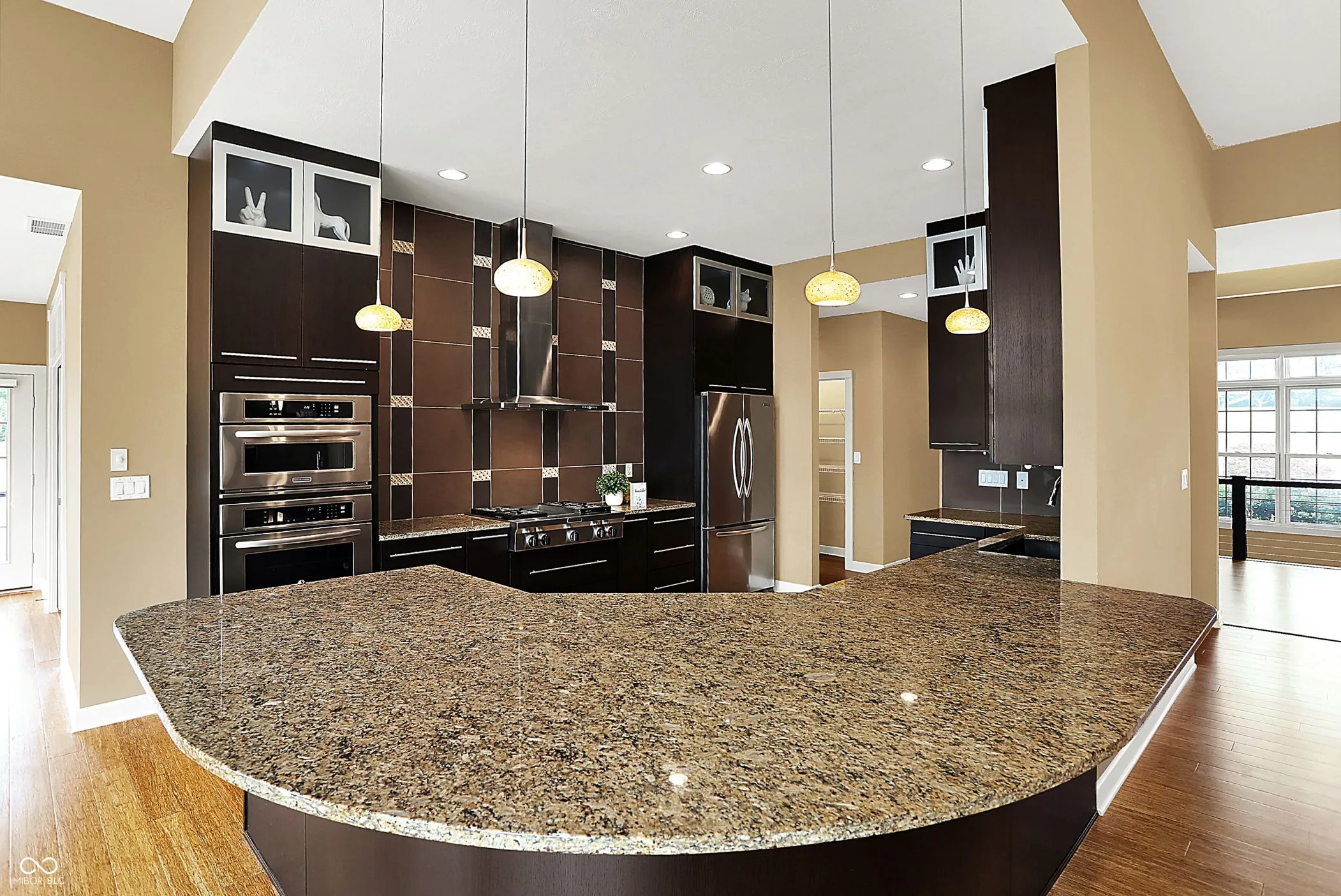 Columbus, Indiana 47201, United States, 3 Bedrooms Bedrooms, ,3 BathroomsBathrooms,Residential,Active,206519