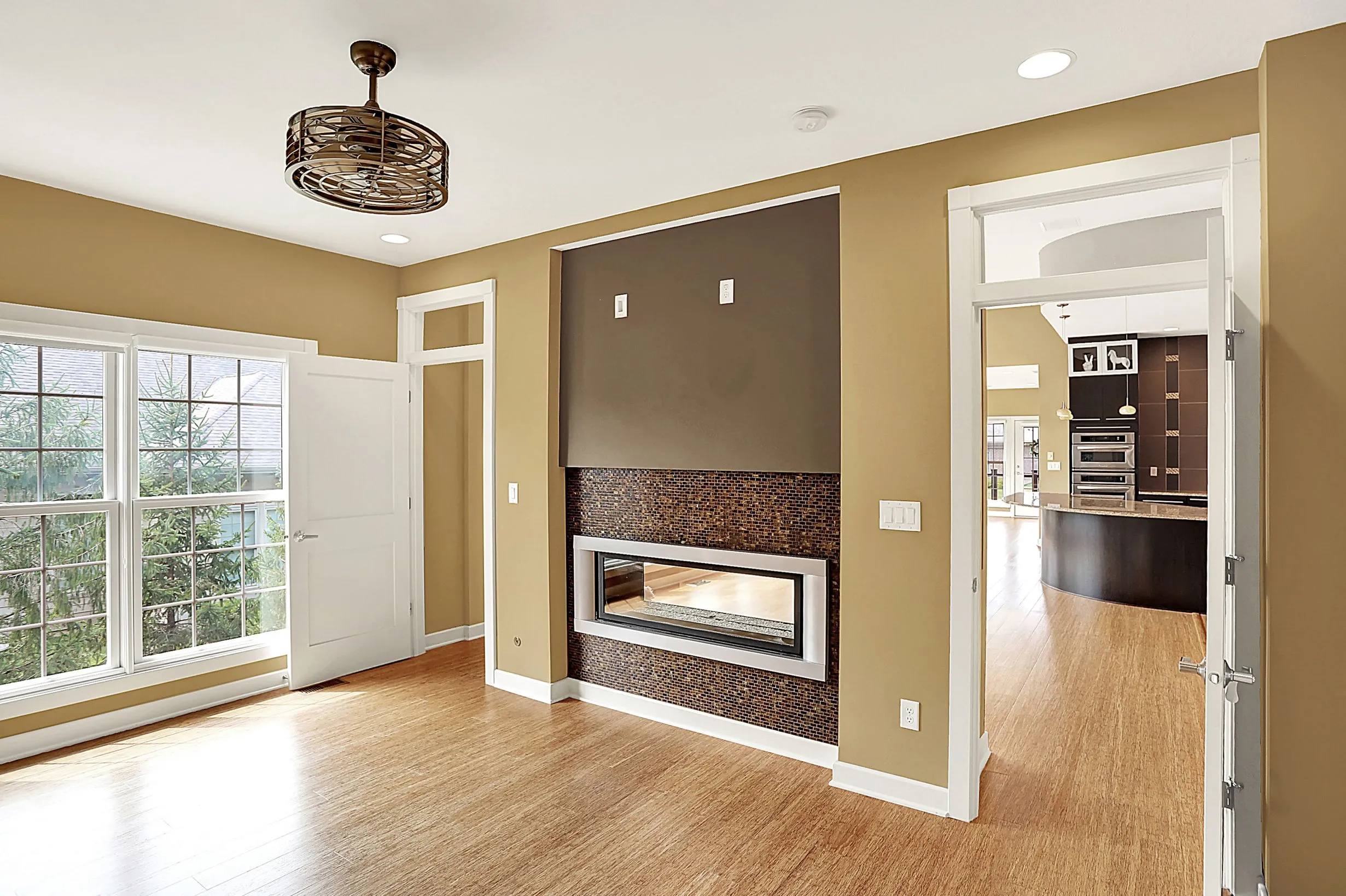 Columbus, Indiana 47201, United States, 3 Bedrooms Bedrooms, ,3 BathroomsBathrooms,Residential,Active,206519