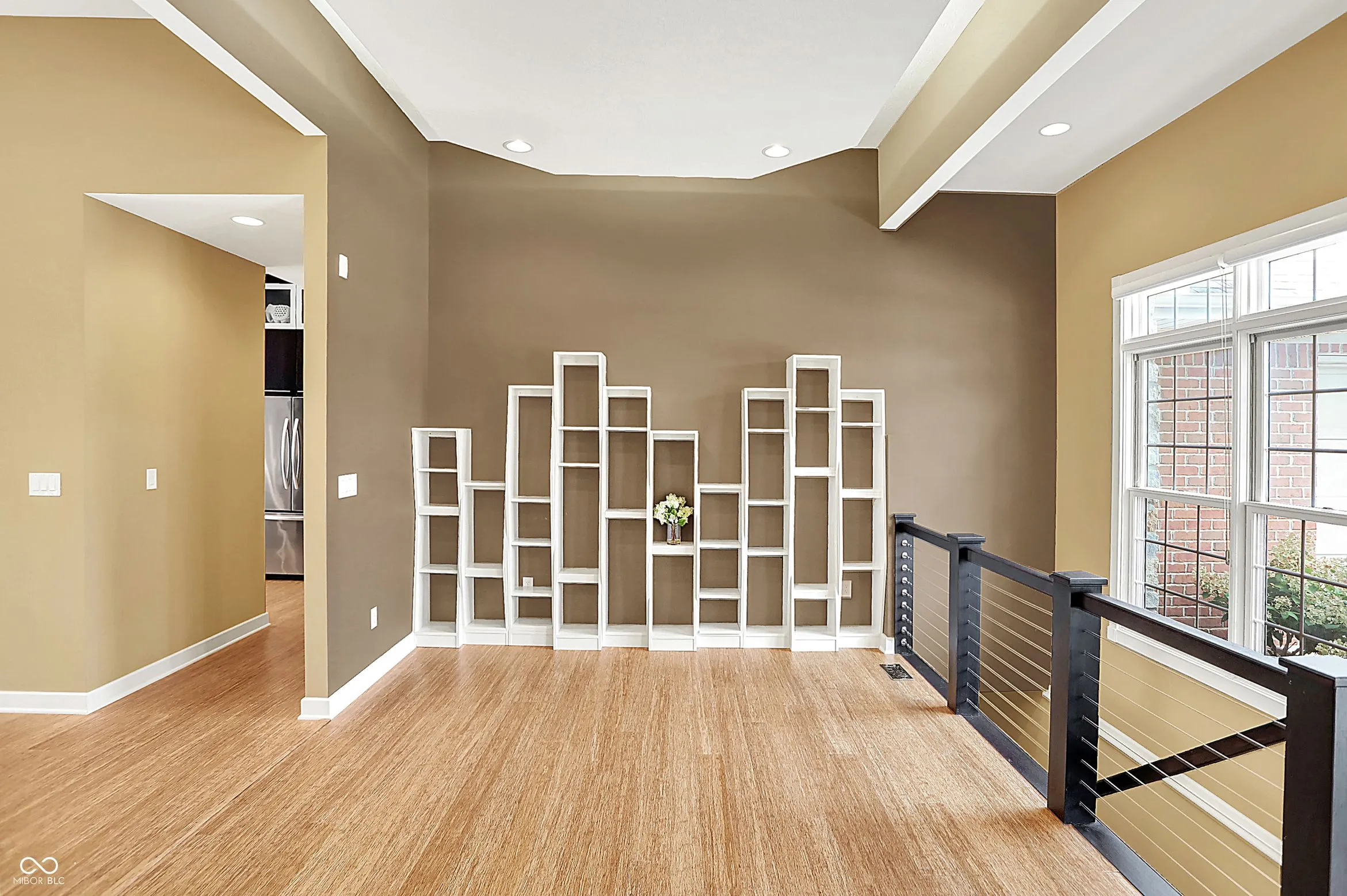 Columbus, Indiana 47201, United States, 3 Bedrooms Bedrooms, ,3 BathroomsBathrooms,Residential,Active,206519