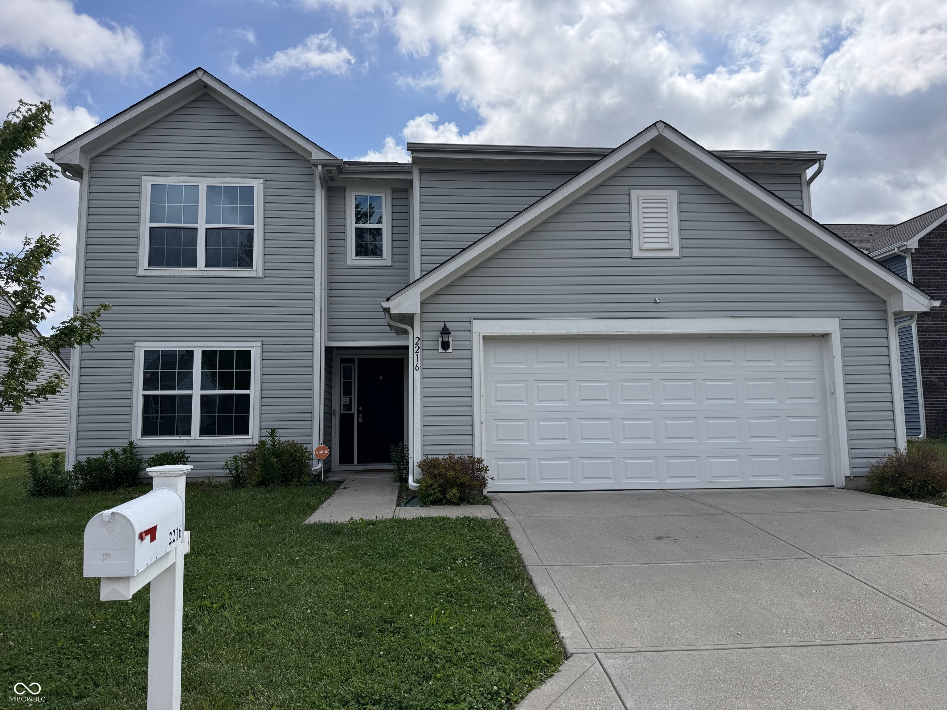 2216 Cherrybark Court