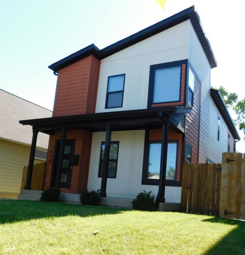 Photo of 1949 Carrollton Avenue, Indianapolis, IN 46202 (MLS # 22109261)