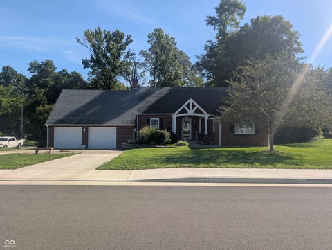 Photo of 424 S Jennings Street, North Vernon, IN 47265 (MLS # 22126878)