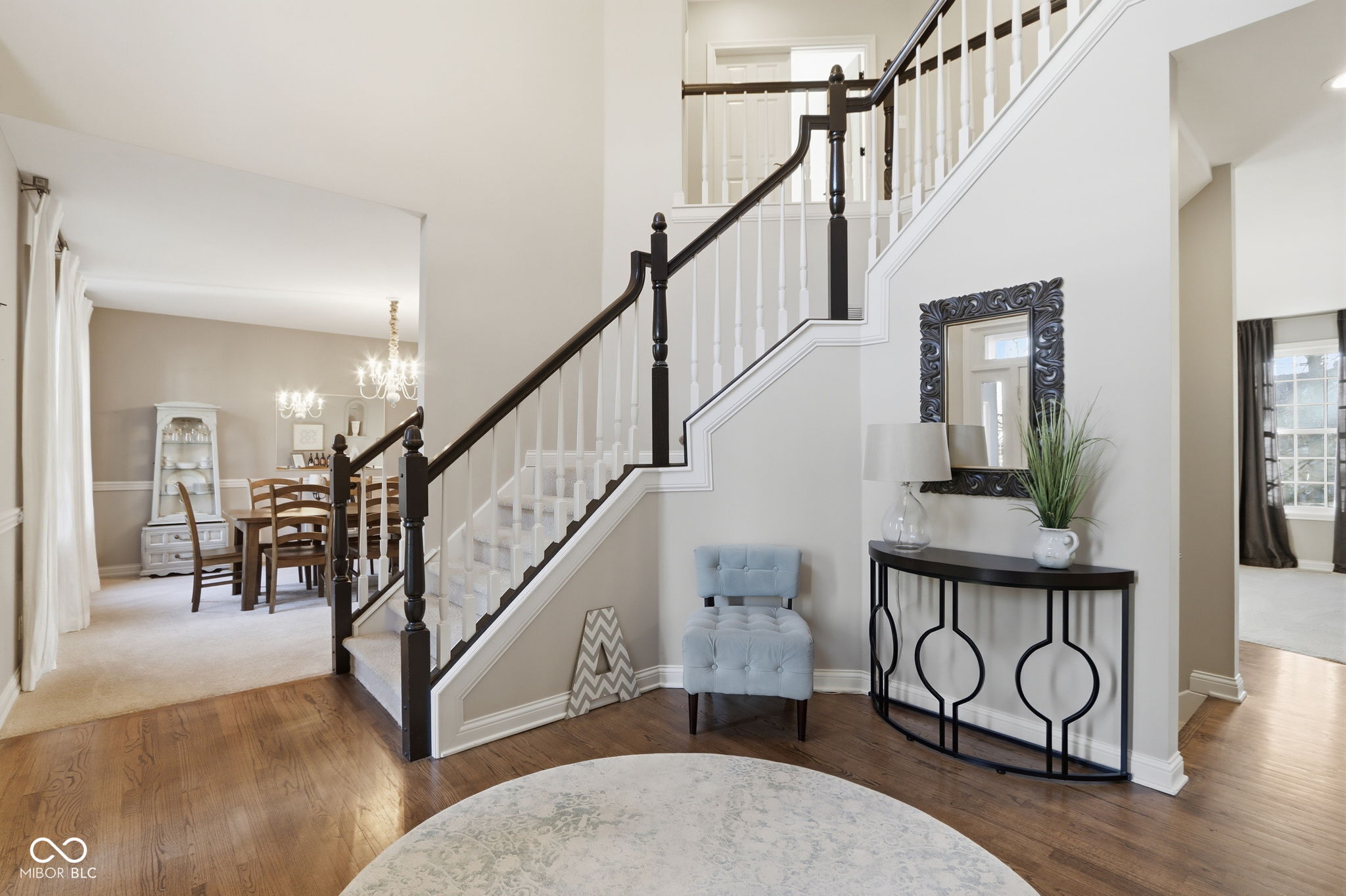 5291 Woodfield Drive S