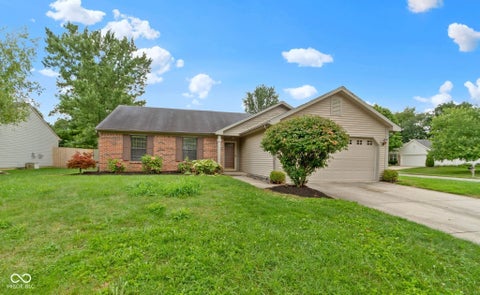 Photo of 6747 Cherry Laurel Lane, Fishers, IN 46038 (MLS # 22125868)