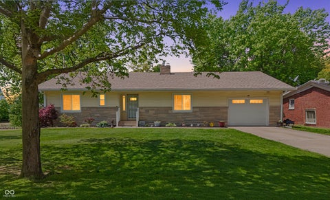Photo of 115 Elm Drive, Covington, IN 47932 (MLS # 22099615)