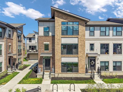 Photo of 659 Langford Street, Carmel, IN 46032 (MLS # 22094929)