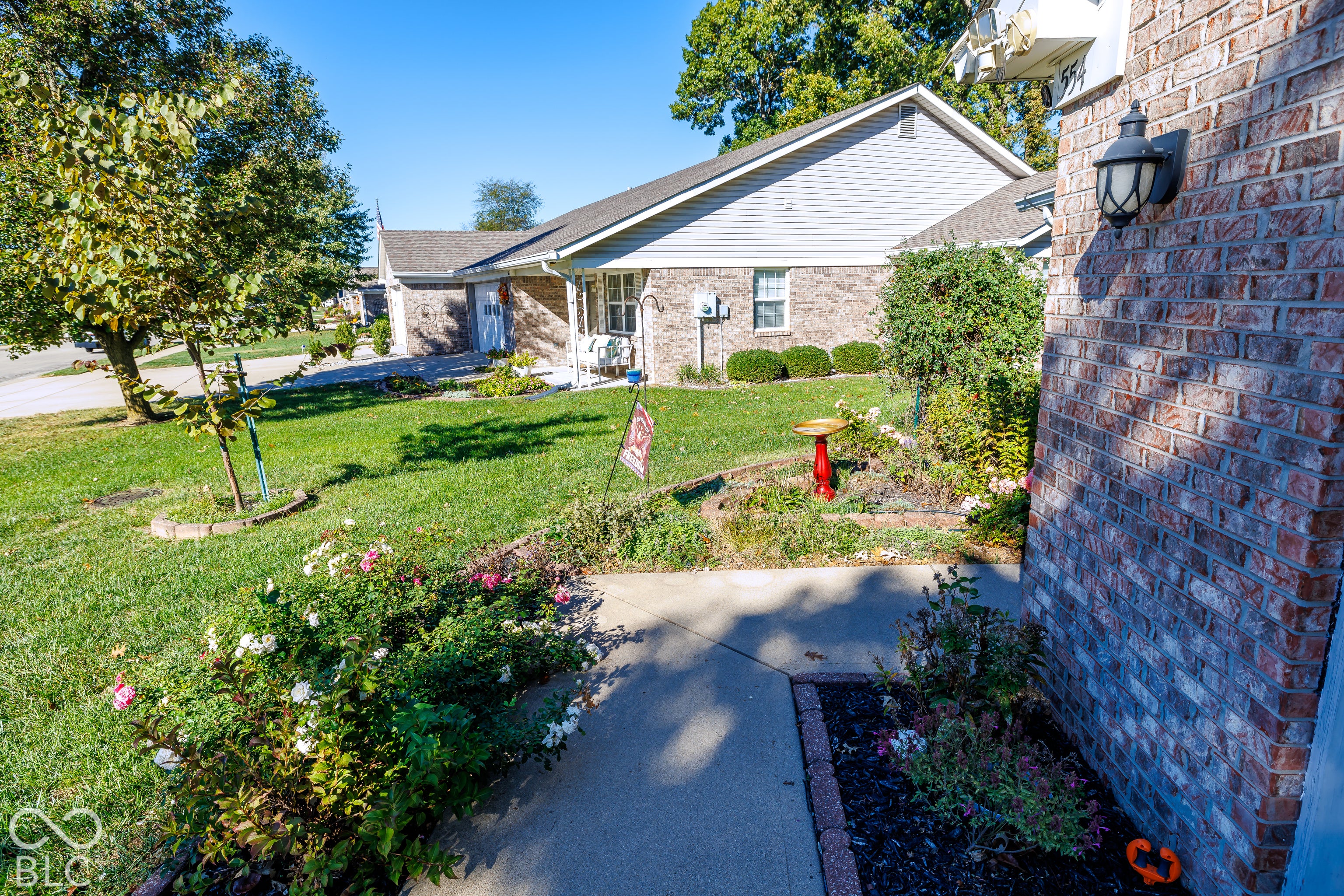 554 Cresthaven Drive