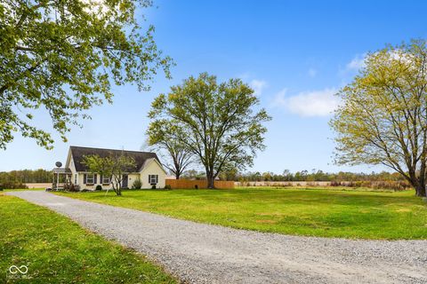 Photo of 7783 W 700 S, Morgantown, IN 46160 (MLS # 22070364)