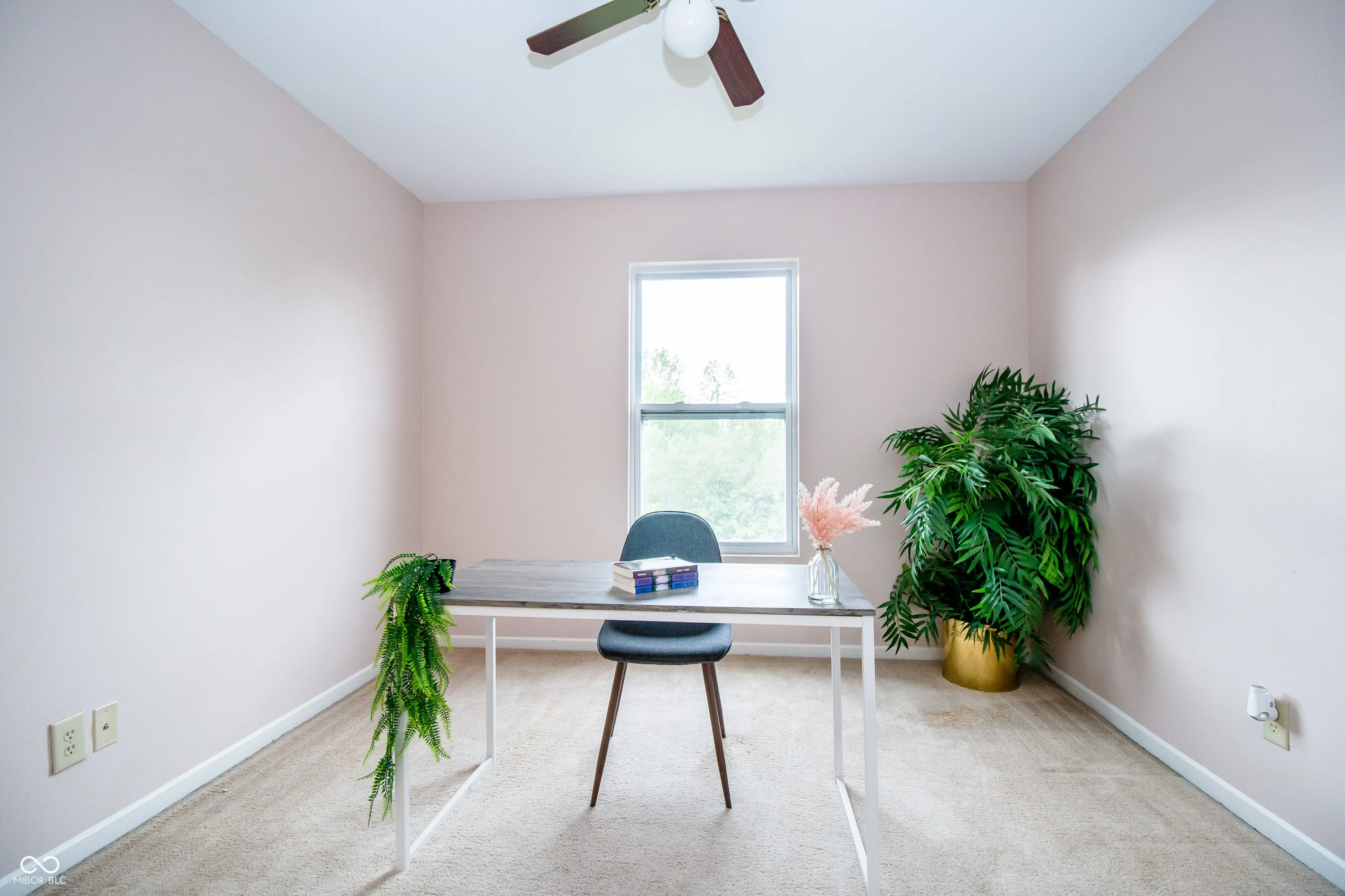 Greenwood, Indiana 46143, United States, 3 Bedrooms Bedrooms, ,3 BathroomsBathrooms,Residential,Active,124992