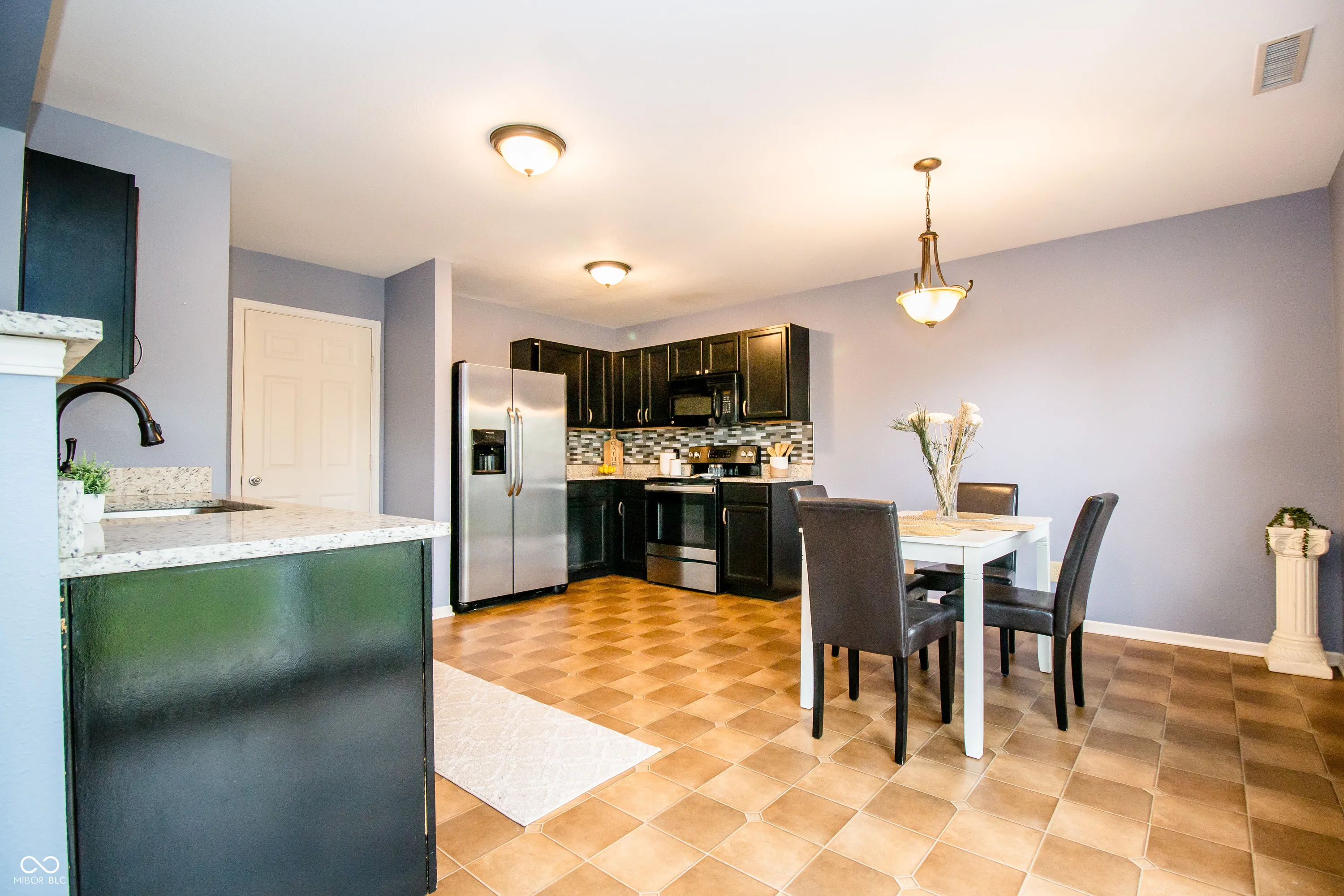 Greenwood, Indiana 46143, United States, 3 Bedrooms Bedrooms, ,3 BathroomsBathrooms,Residential,Active,124992