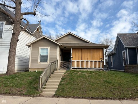 Photo of 1322 E Naomi Street, Indianapolis, IN 46203 (MLS # 22093836)