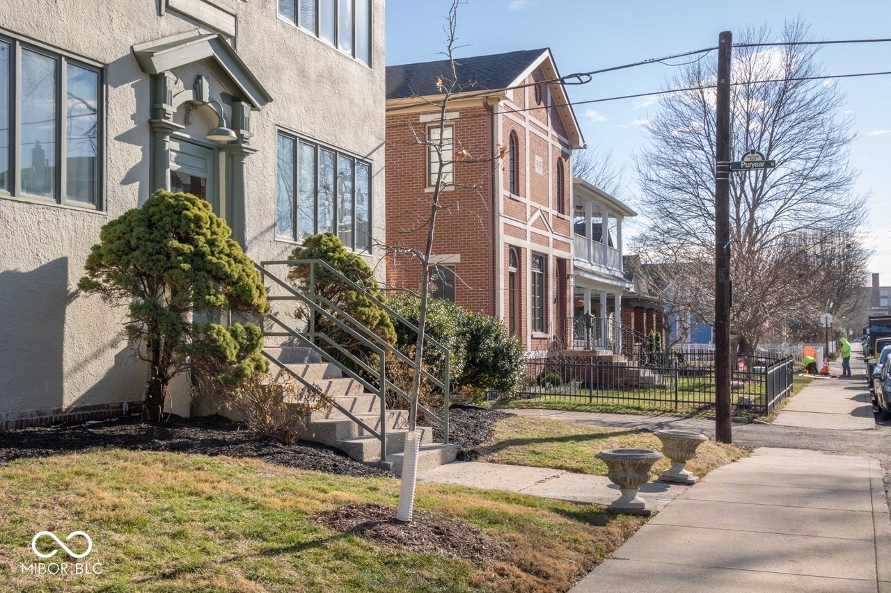 919 Broadway Street APT F