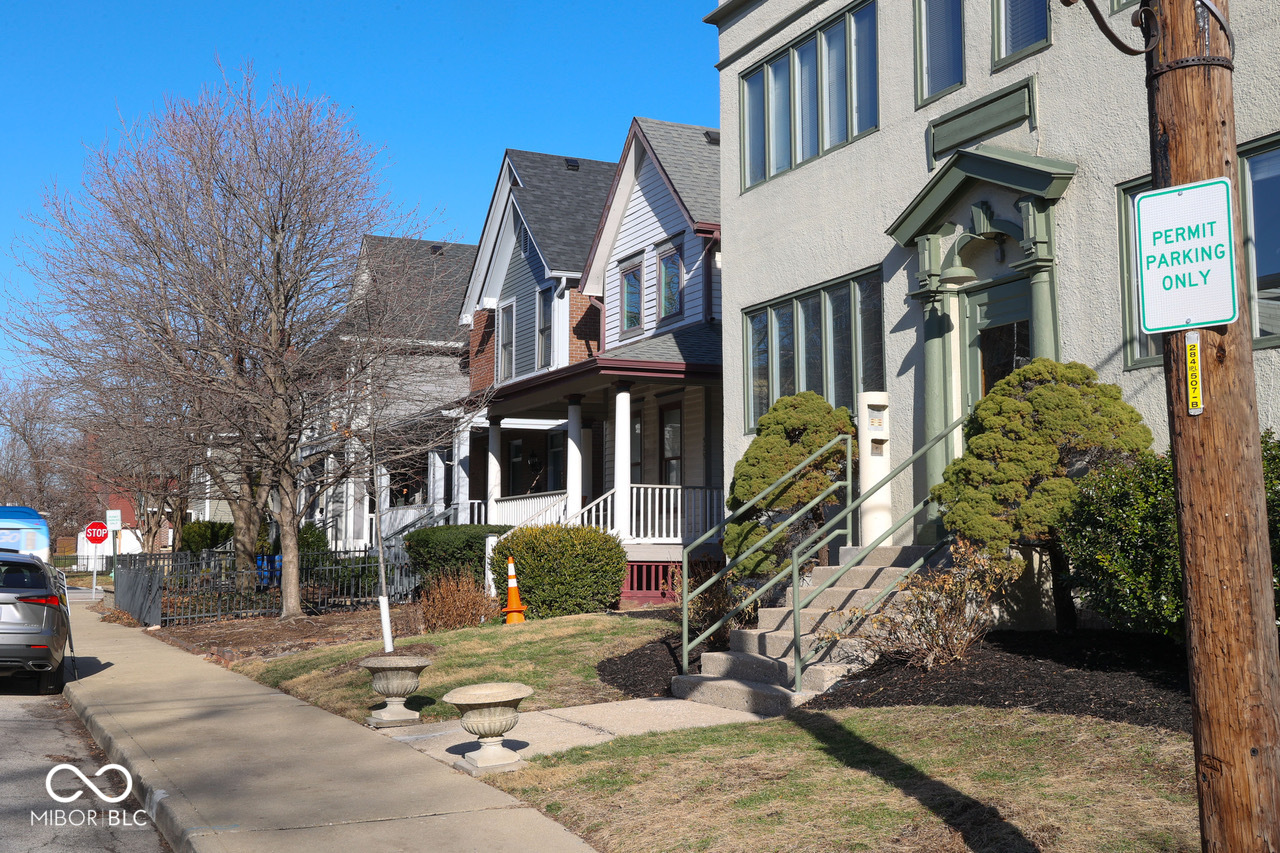 919 Broadway Street APT F