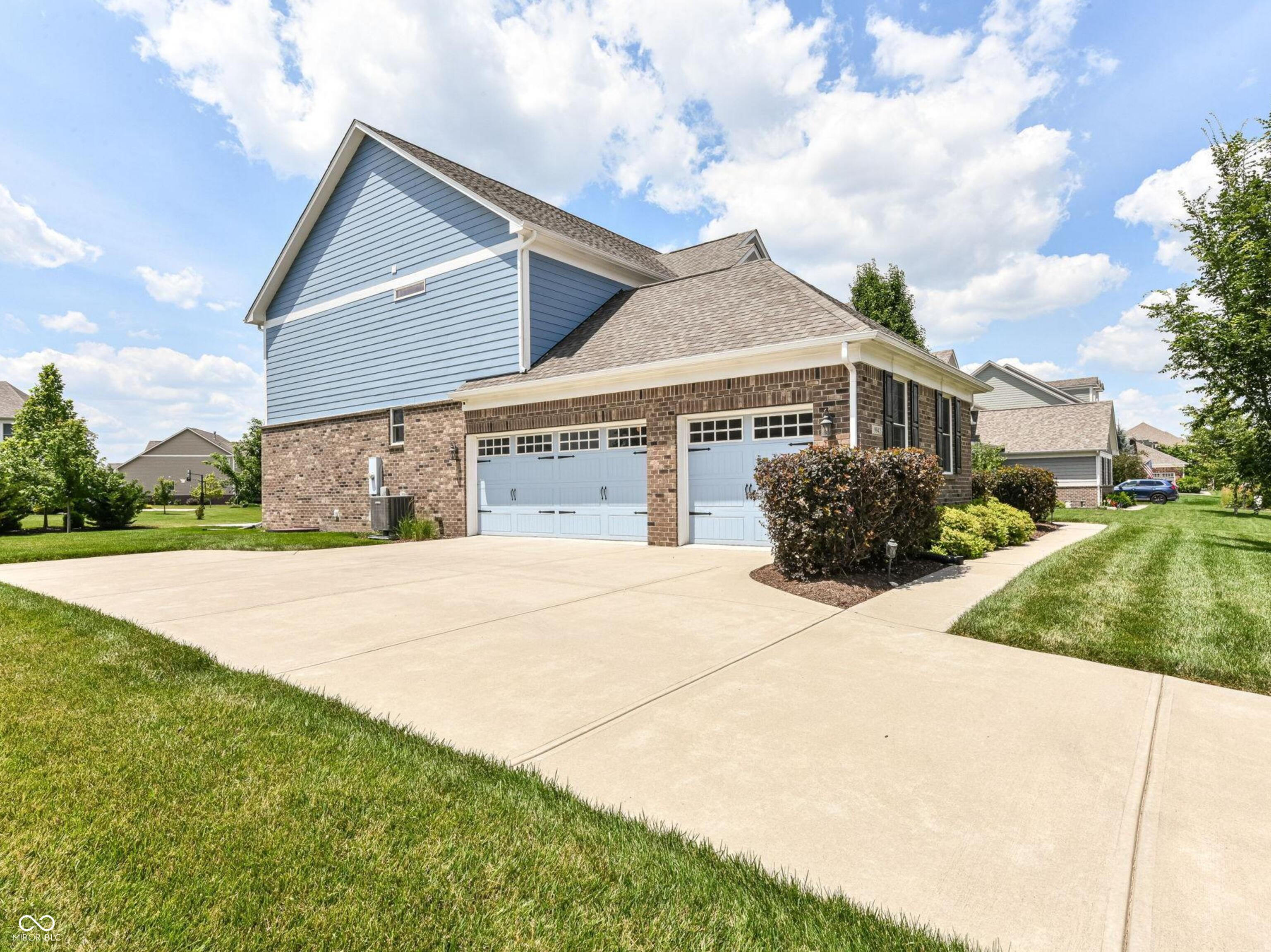 9942 Win Star Way