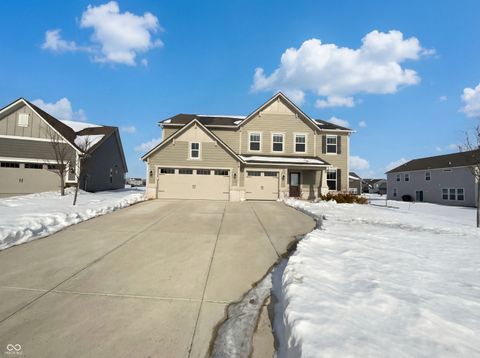 Photo of 4938 S Canton Circle, New Palestine, IN 46163 (MLS # 22084370)