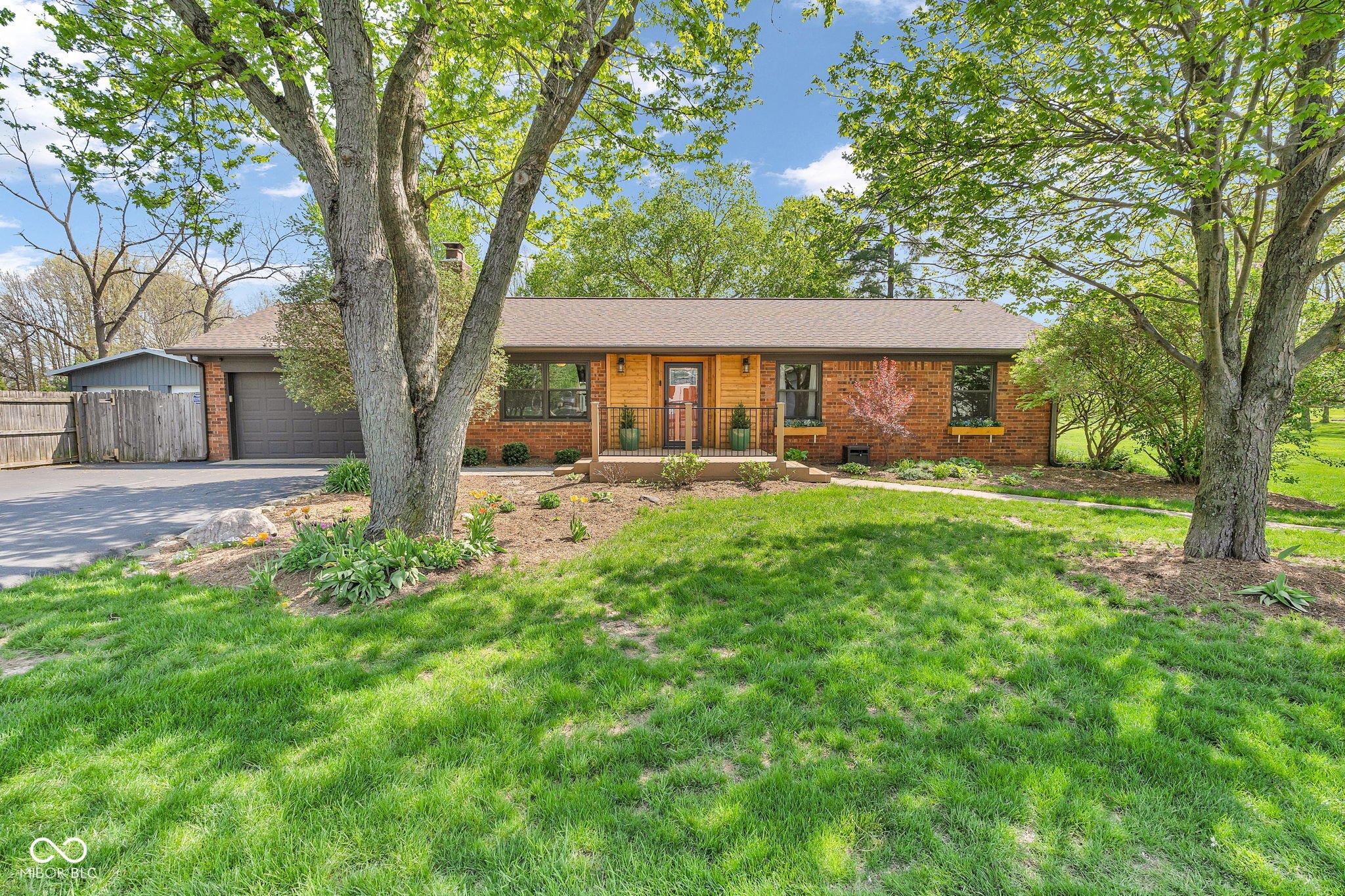 1177 N County Road 900 E