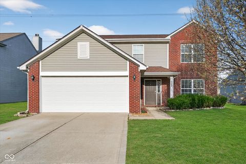 Photo of 4742 Deacon Lane, Indianapolis, IN 46237 (MLS # 22088169)