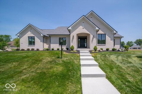 Photo of 10586 Jacks Way, Indianapolis, IN 46234 (MLS # 22080291)
