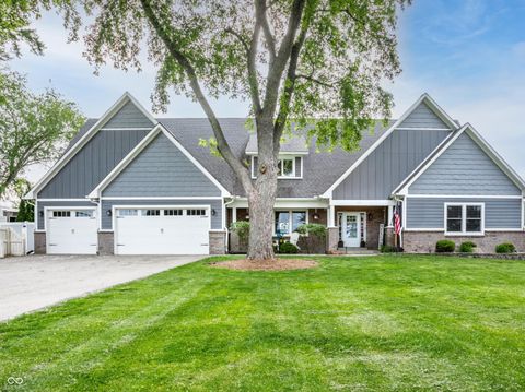 Photo of 2851 N Franklin Street, Greenfield, IN 46140 (MLS # 22101018)