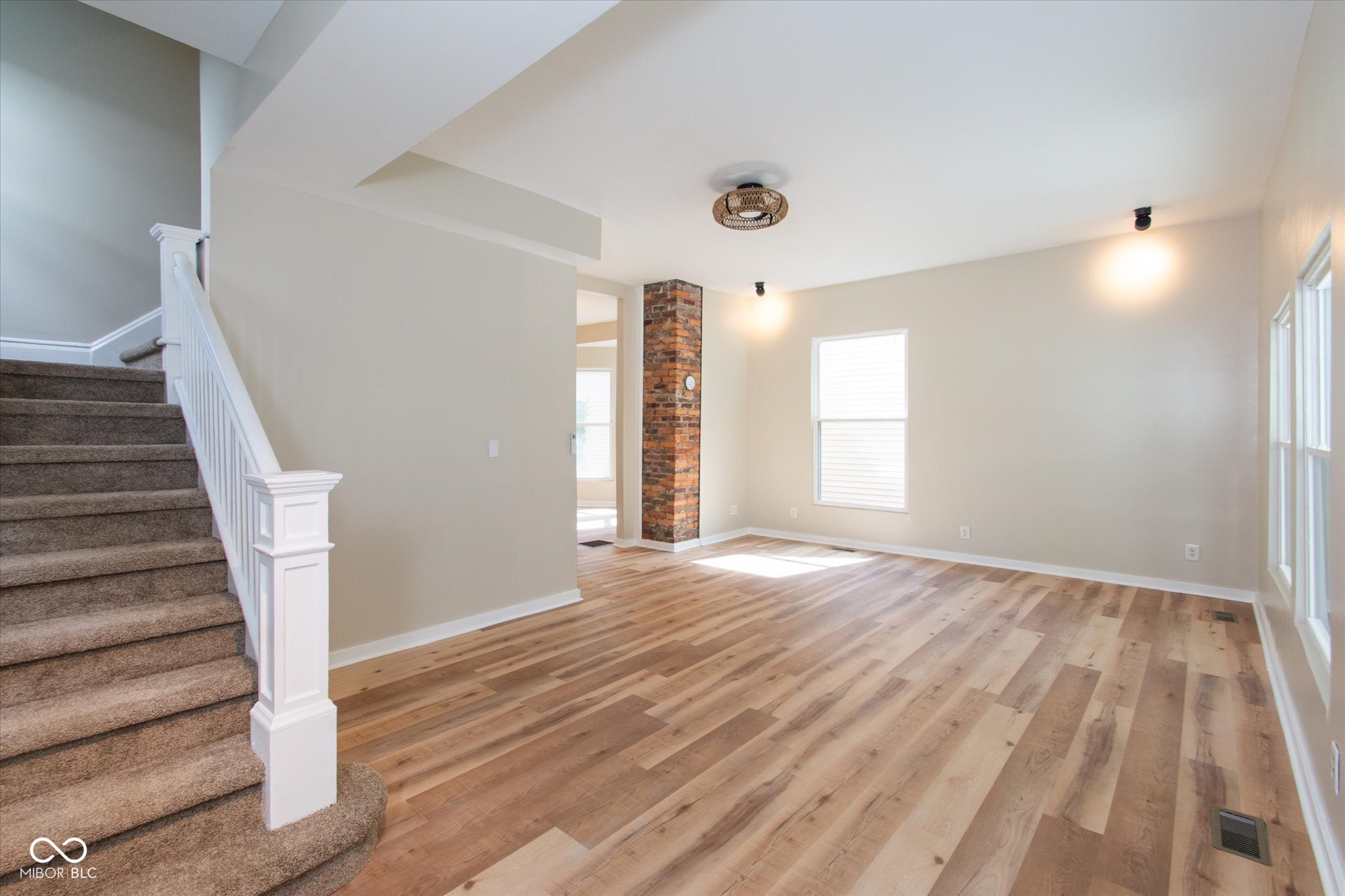 950 W 27th Street