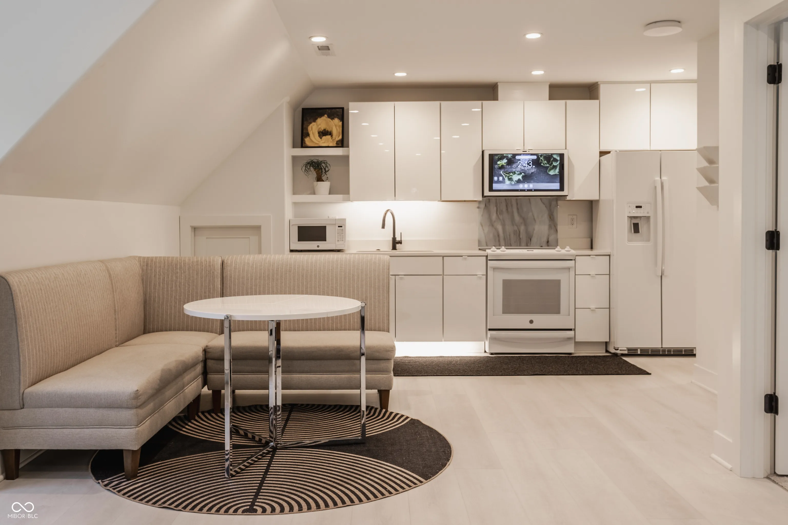 Fishers, Indiana 46037, United States, 9 Bedrooms Bedrooms, ,11 BathroomsBathrooms,Residential,Active,226936